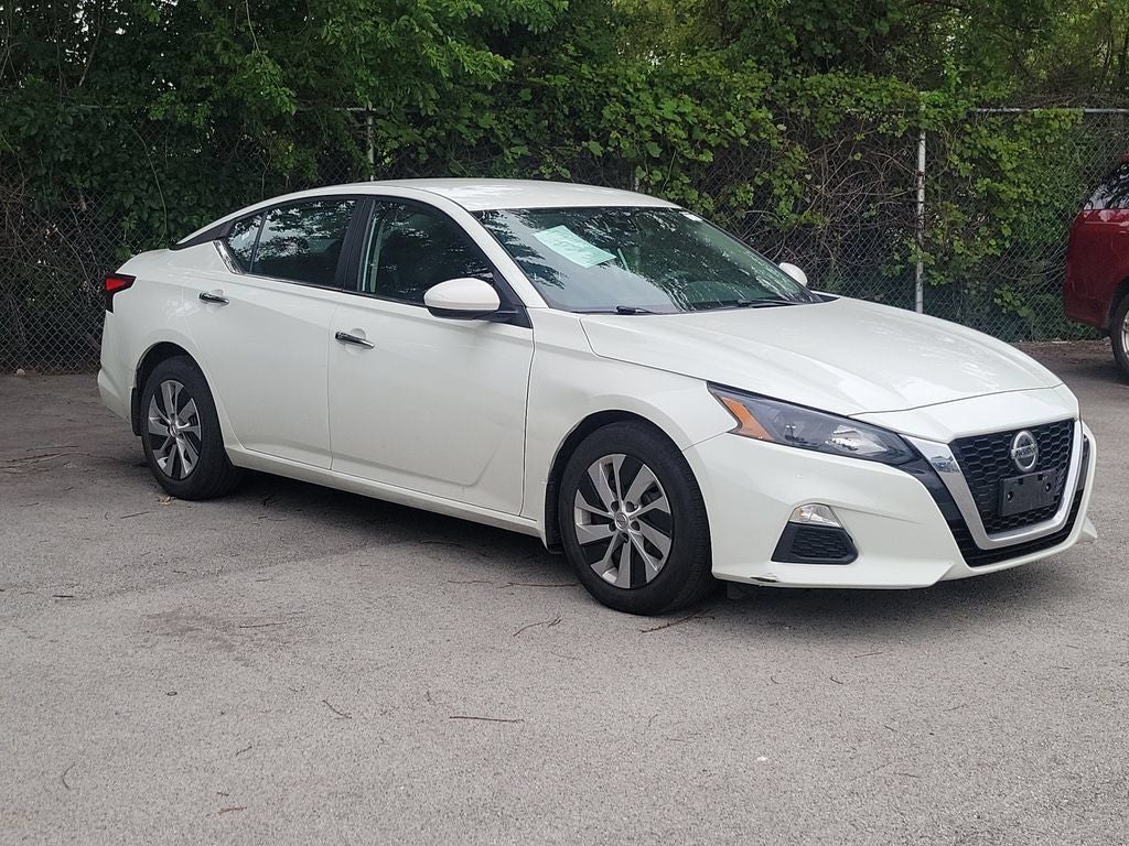 2022 Nissan Altima 2.5 S in Glacier White — front three-quarter view