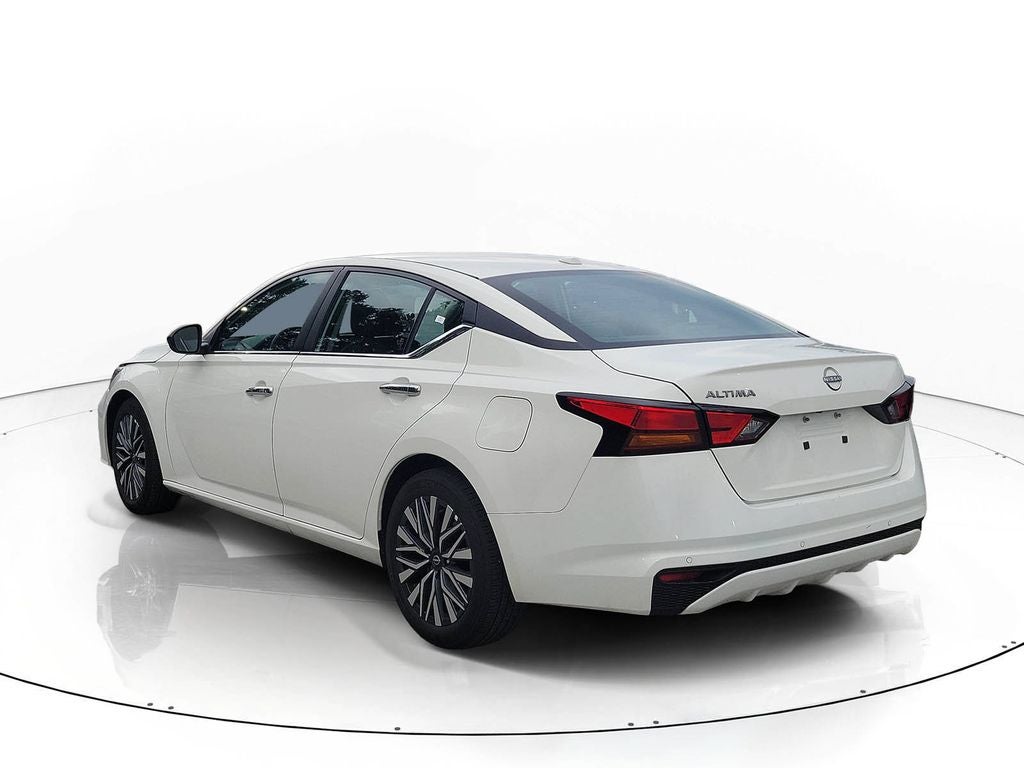 2025 Nissan Altima — rear three-quarter view