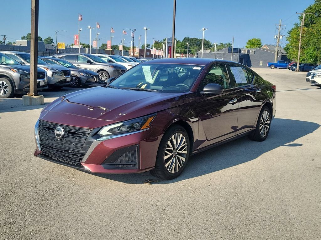 2025 Nissan Altima — side profile view