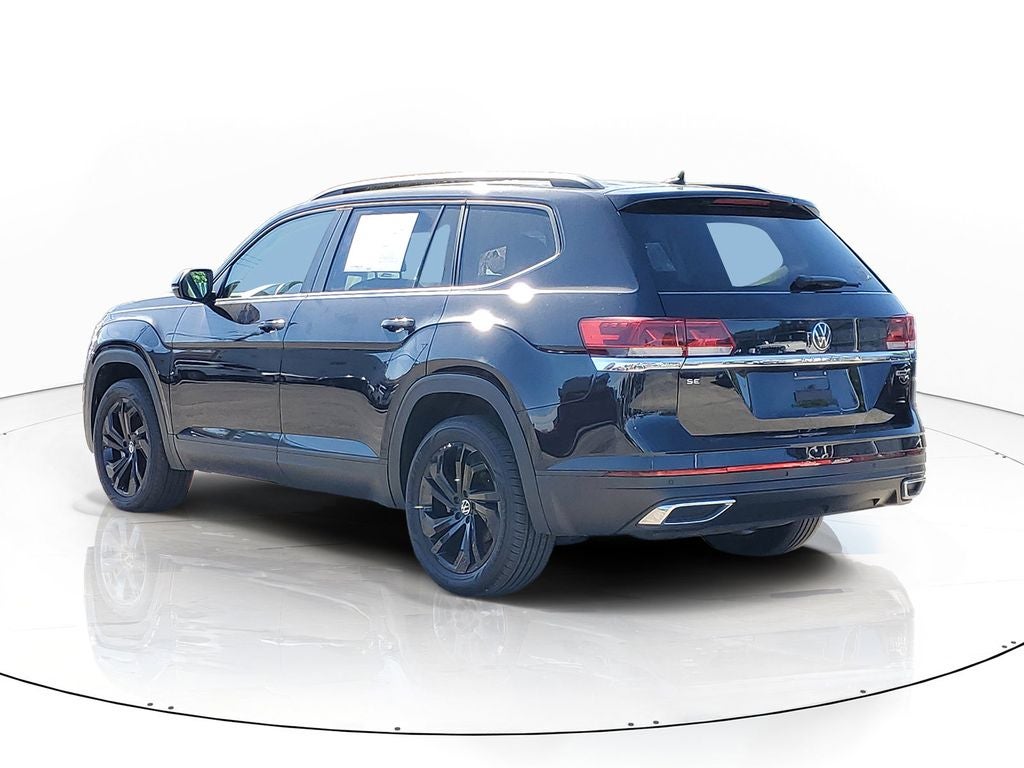 2022 Volkswagen Atlas — rear three-quarter view