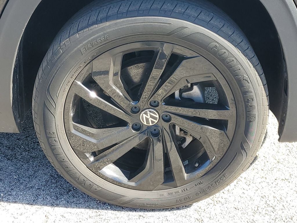 2022 Volkswagen Atlas — detail view
