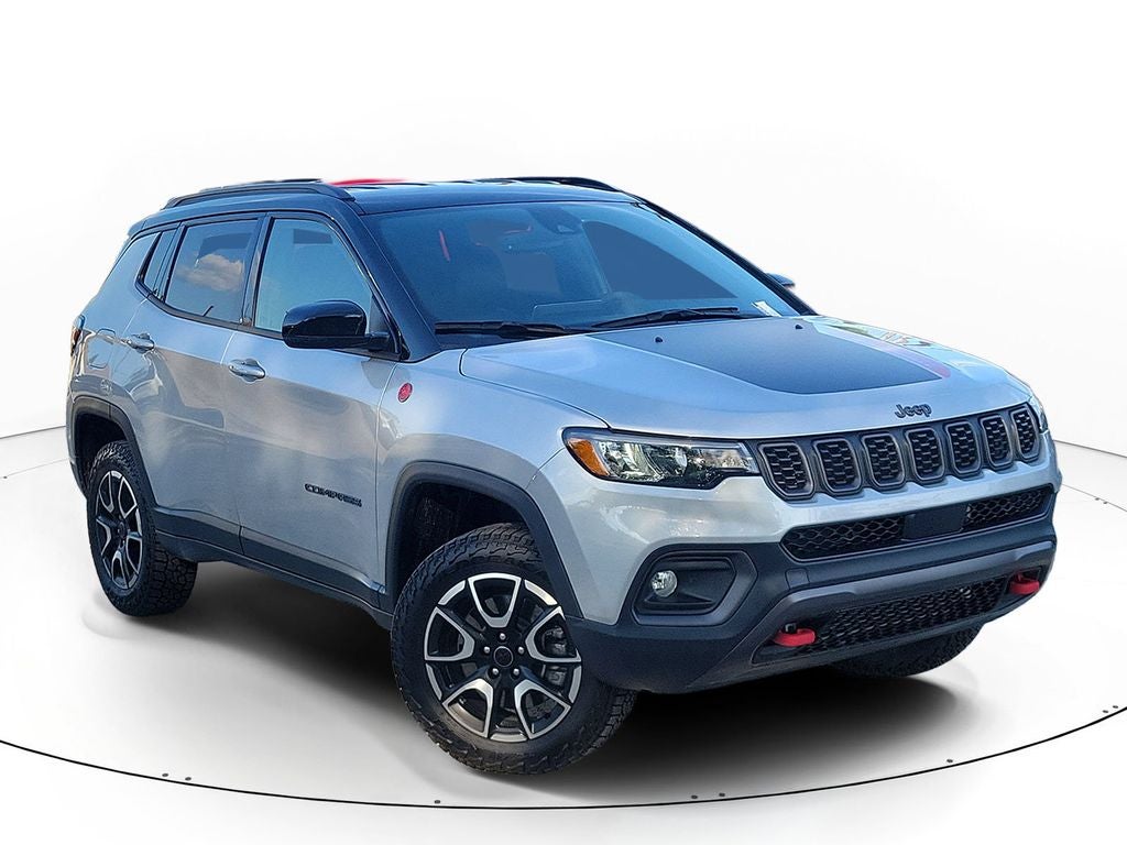 2025 Jeep Compass Trailhawk in Silver Zynith Metallic Clearcoat — front three-quarter view